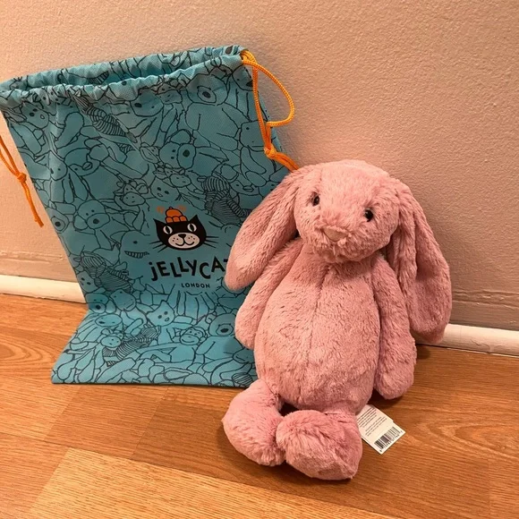 Jellycat Bashful Tulip Pink Bunny โNew with Dust Bag - Picture 1 of 5